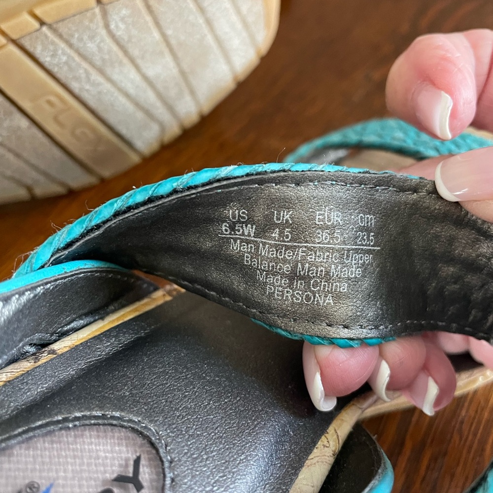 Lifestride sandals 6 1/2 - Picture 5 of 5